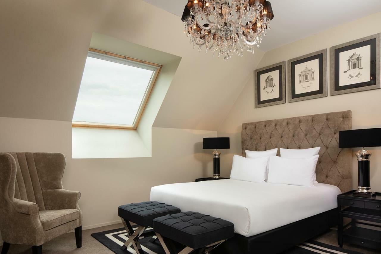 Royal Hainaut & 4* Valenciennes